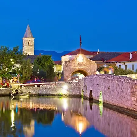 In With Balcony, Air Conditioning, Wi-fi Apartment