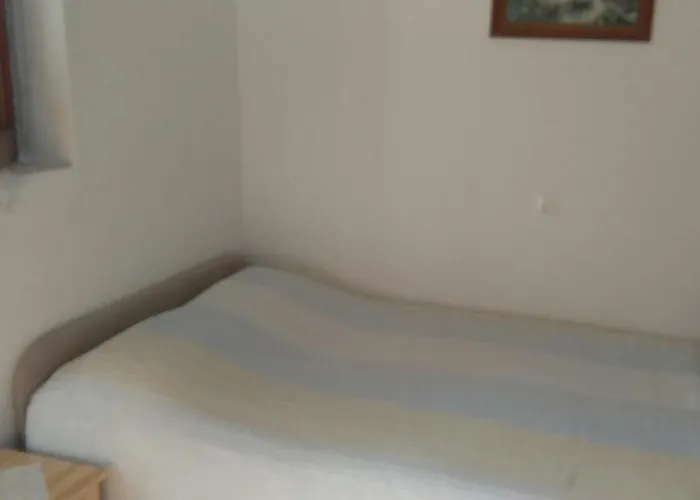 In With Balcony, Air Conditioning, Wi-fi