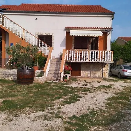 In With Balcony, Air Conditioning, Wi-fi * Nin