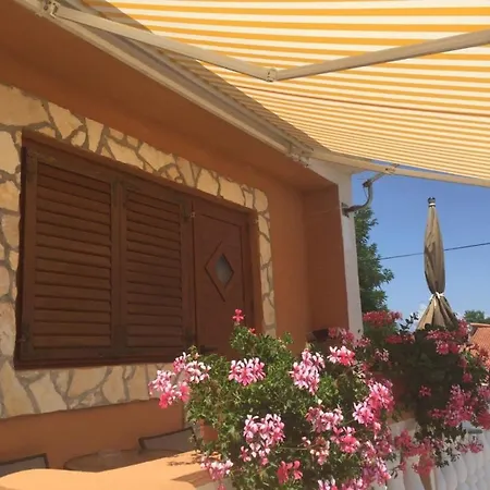 In With Balcony, Air Conditioning, Wi-fi Nin