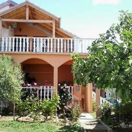 In With Balcony, Air Conditioning, Wi-fi * Nin